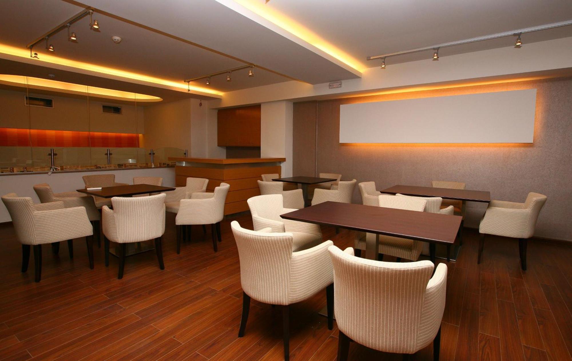 Hotel Flisvos كالاماتا المظهر الخارجي الصورة